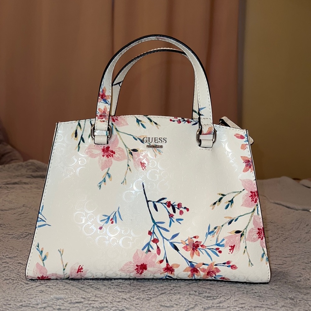White GUESS Floral Purse - Flower Hand Bag Clutch Satchel